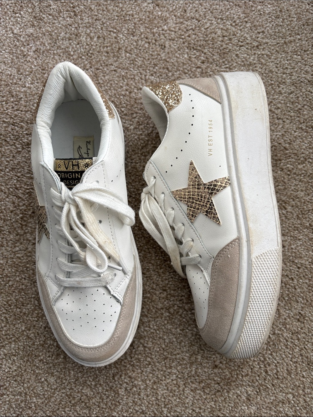 Vintage Havana Sparkly Star White Tan Lace Up Fashion Sneakers Size 7